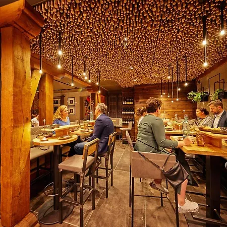 فندق Die Reichsstadt - Und Restaurant 4*