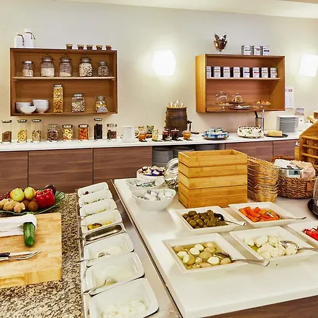 Die Reichsstadt - Und Restaurant 4* غينغنباخ