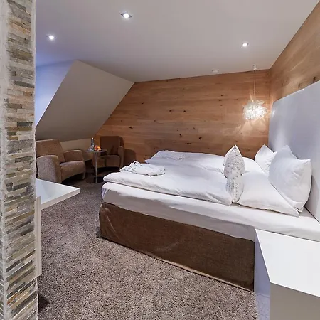 酒店 Reichsstadt - Und Restaurant 哥根巴赫